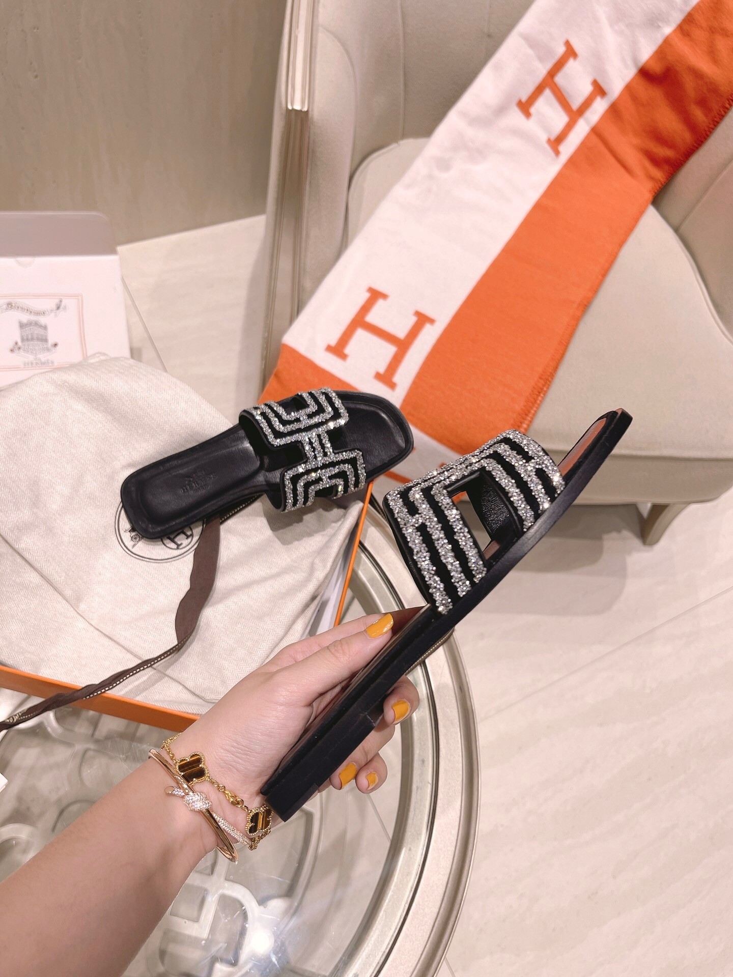 Hermes Classic H Slippers