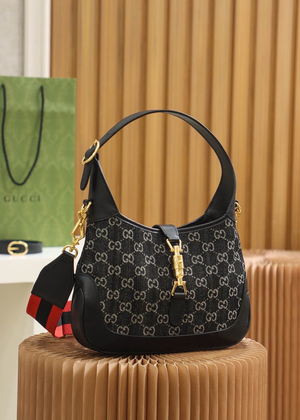 GUCCI 𝐉𝐚𝐜𝐤𝐢𝐞 𝟏𝟗𝟔𝟏 𝐃𝐞𝐧𝐢𝐦 original leather #678843