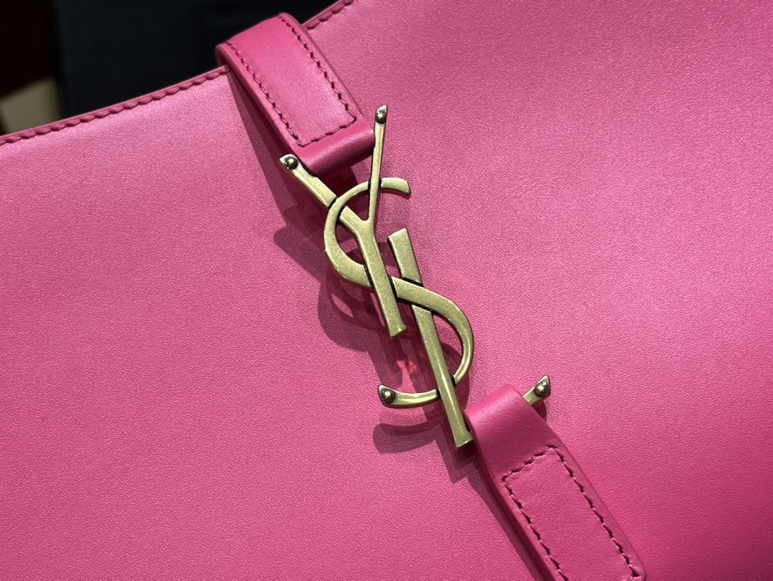 SAINT LAURENT Model: 657228 plain original leather.JD