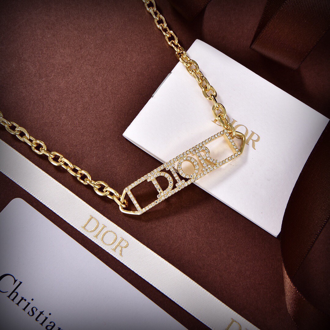 Dior necklace