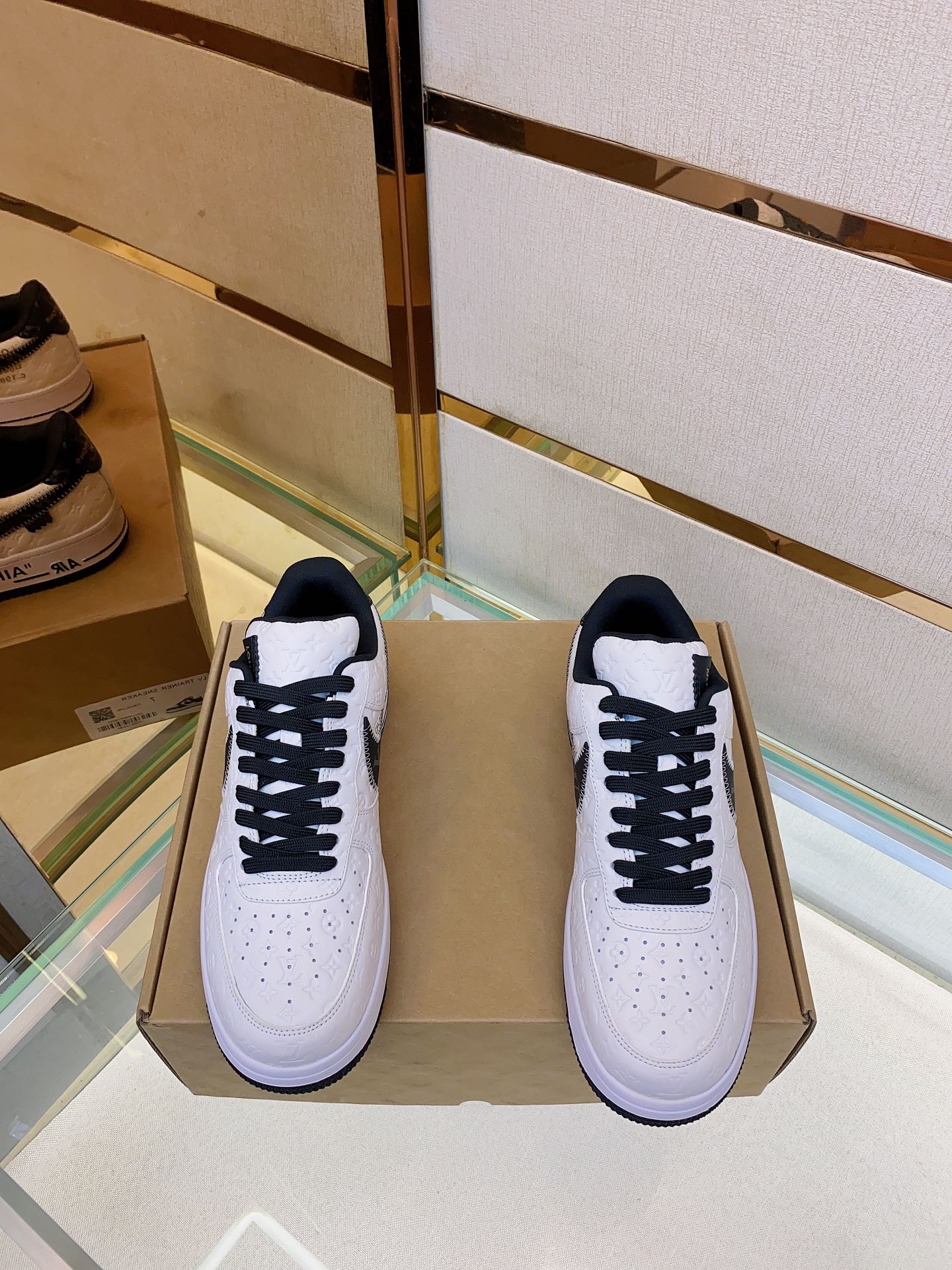 Louis Vuitton Nike joint 🆕Men's Abbesses sneakers