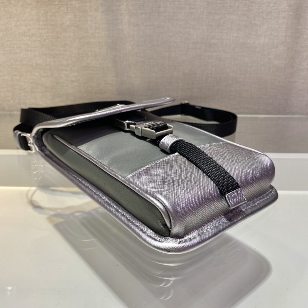 𝐏𝐑𝐀𝐃𝐀𝐀 New cell phone bag