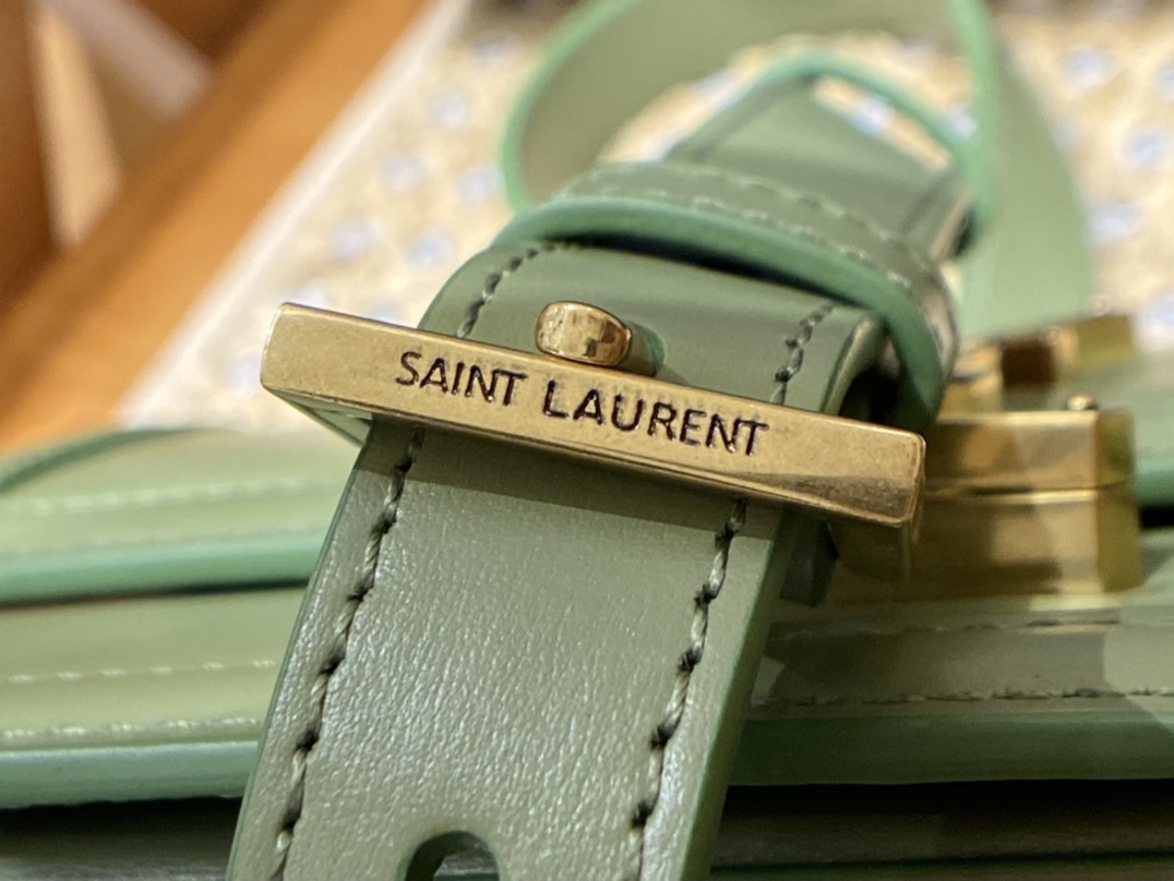 SAINT LAURENT 𝑺𝑶𝑳𝑭𝑬𝑹𝑰𝑵𝑶 𝑩𝑶𝑿 🎐.「avocado green」#：634306