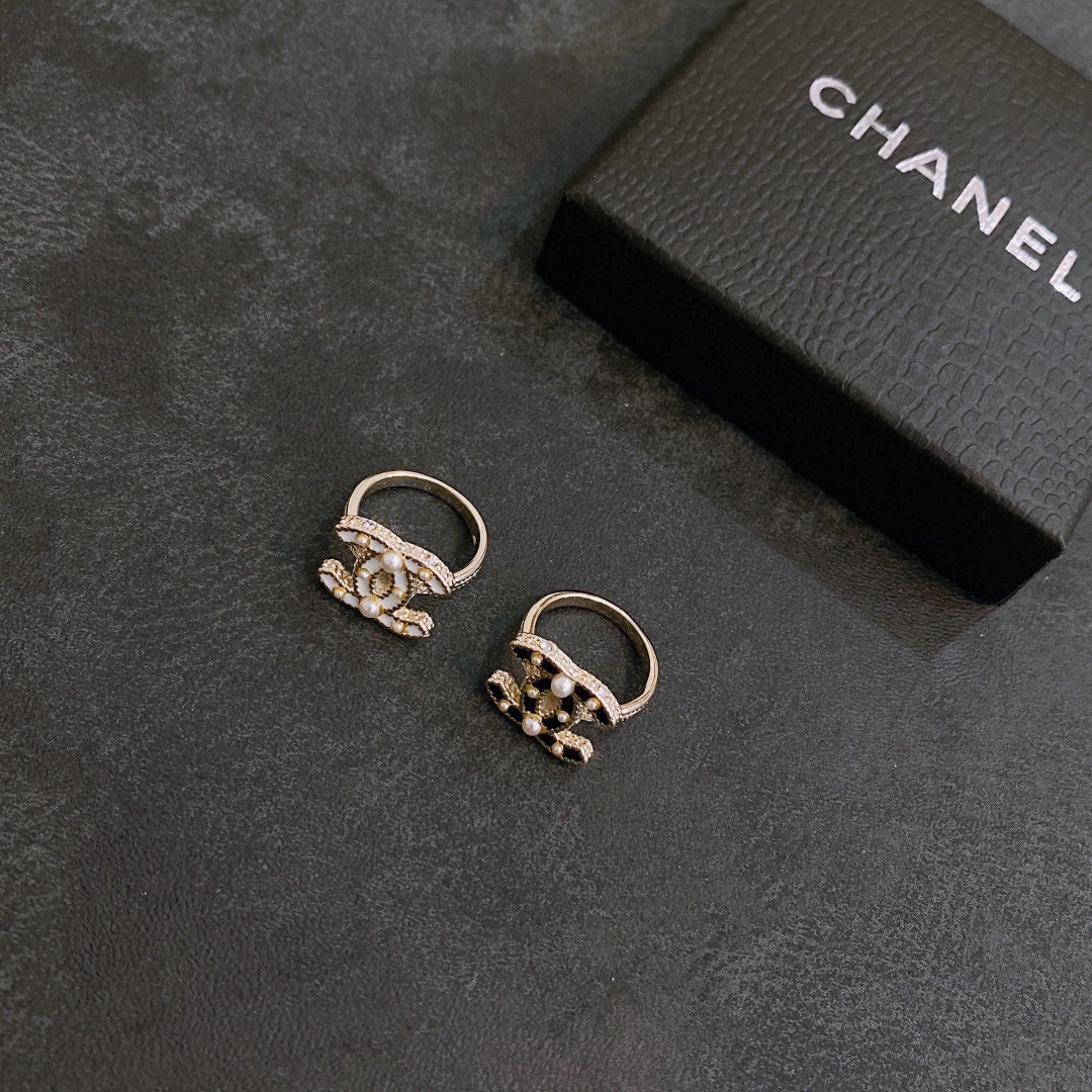 CHANEL🇫🇷Xiaoxiang simple retro pearl ring