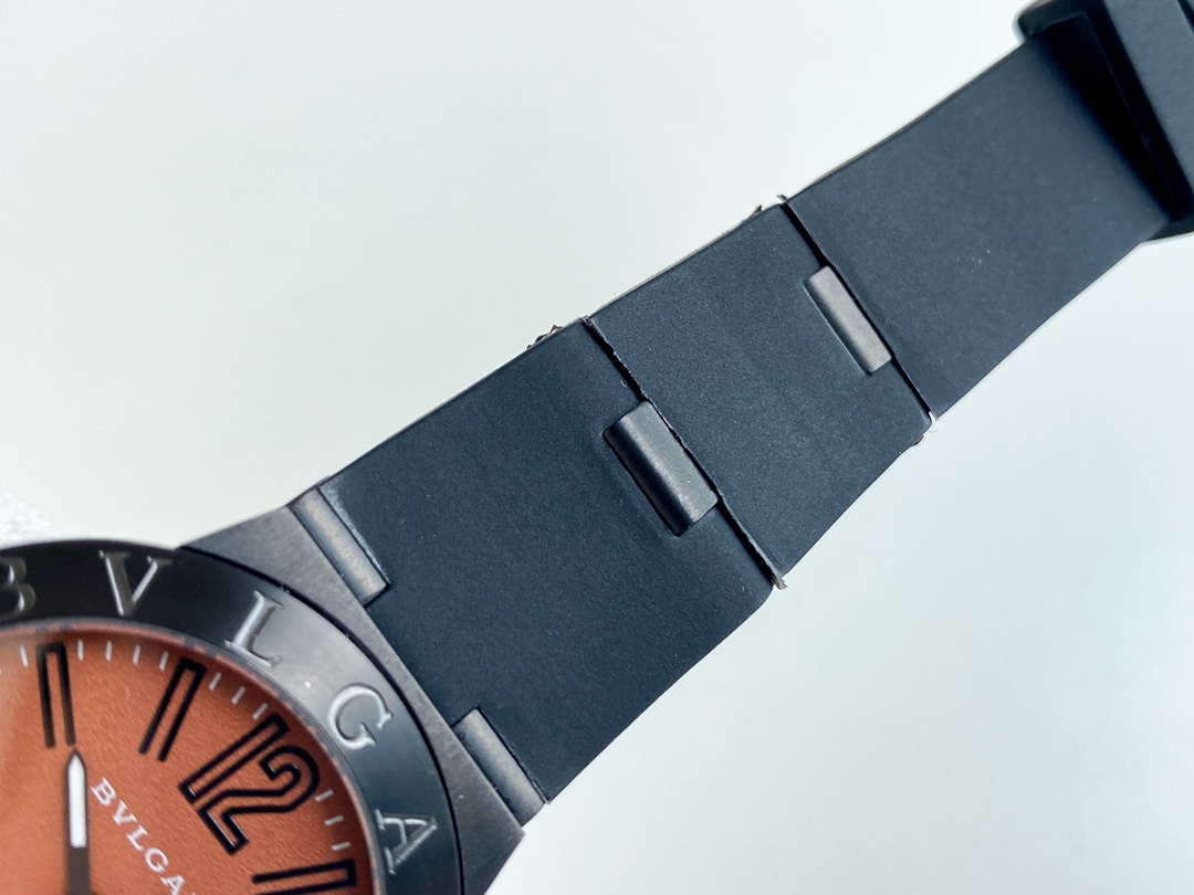 Bulgari ALU M INIU M watch series