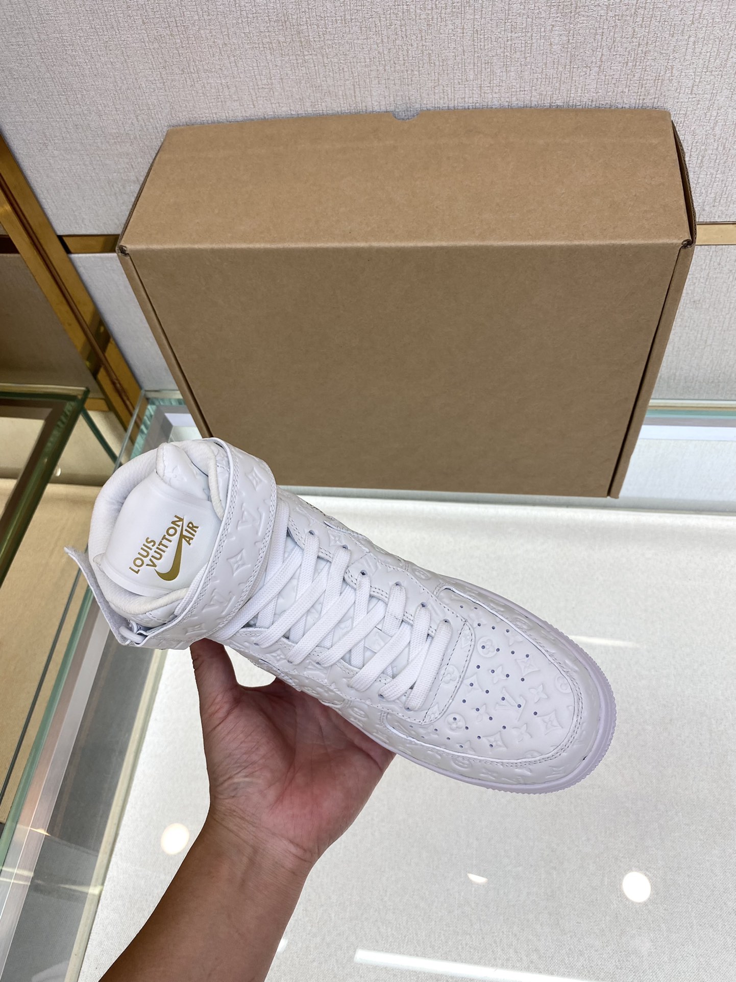 Louis Vuitton Nike Joint 🆕 Men's Abbesses High Top Sneakers