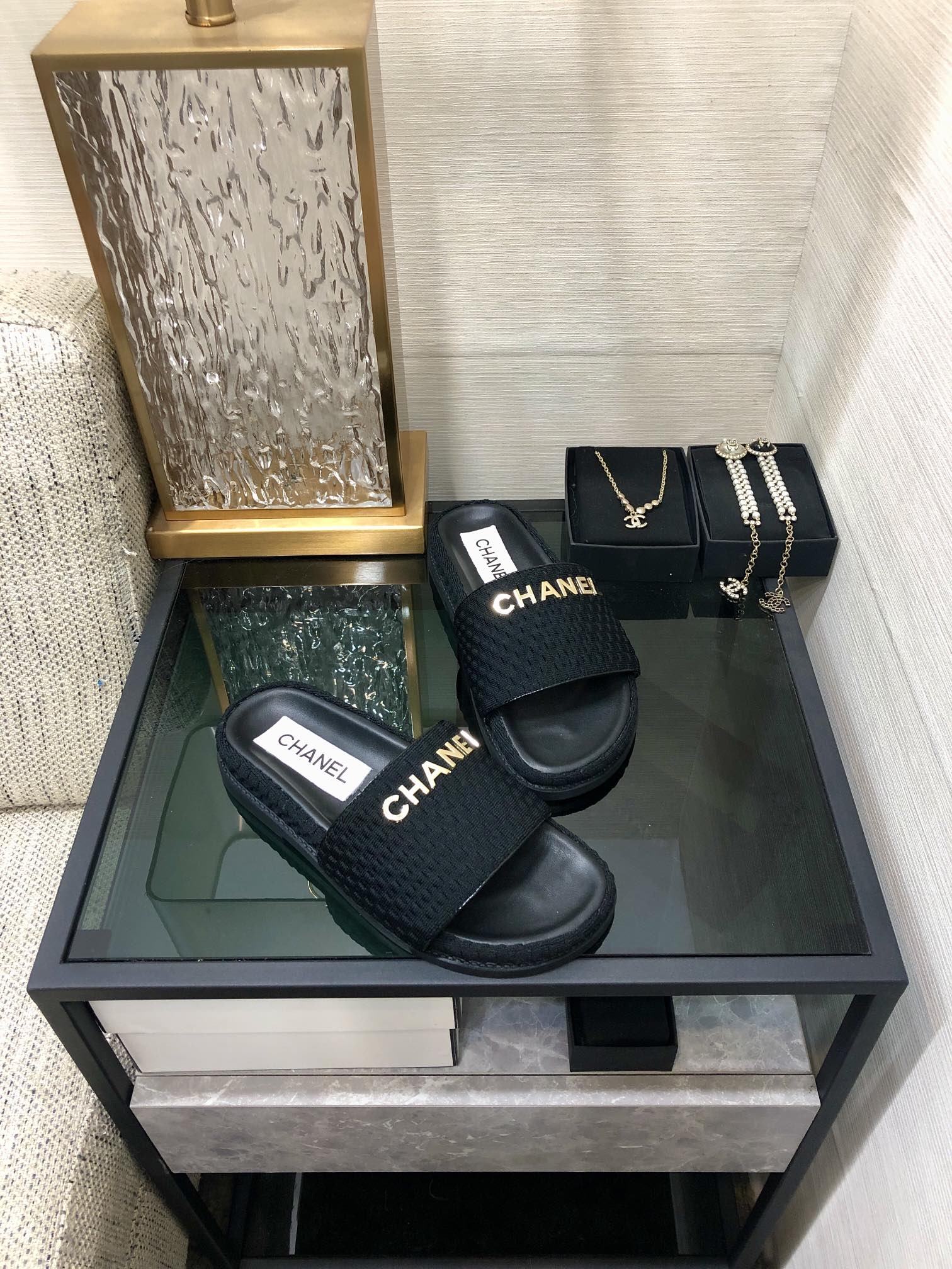 CHANEL 2022 early spring latest honey slippers fashion versatile series imported sheepskin cushioned feet