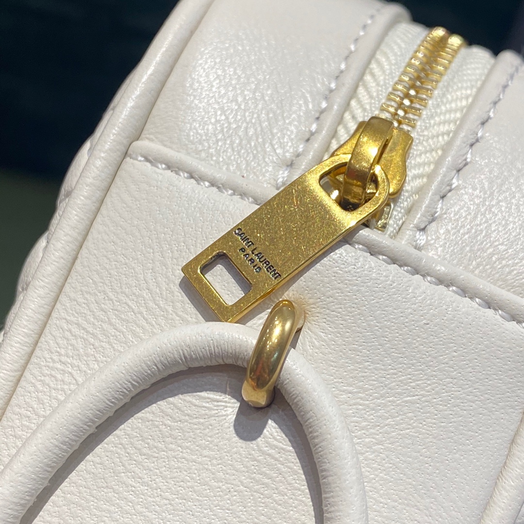 AINT LAURENT 𝙇𝙤𝙪 𝙇𝙤𝙪  #640990.JD