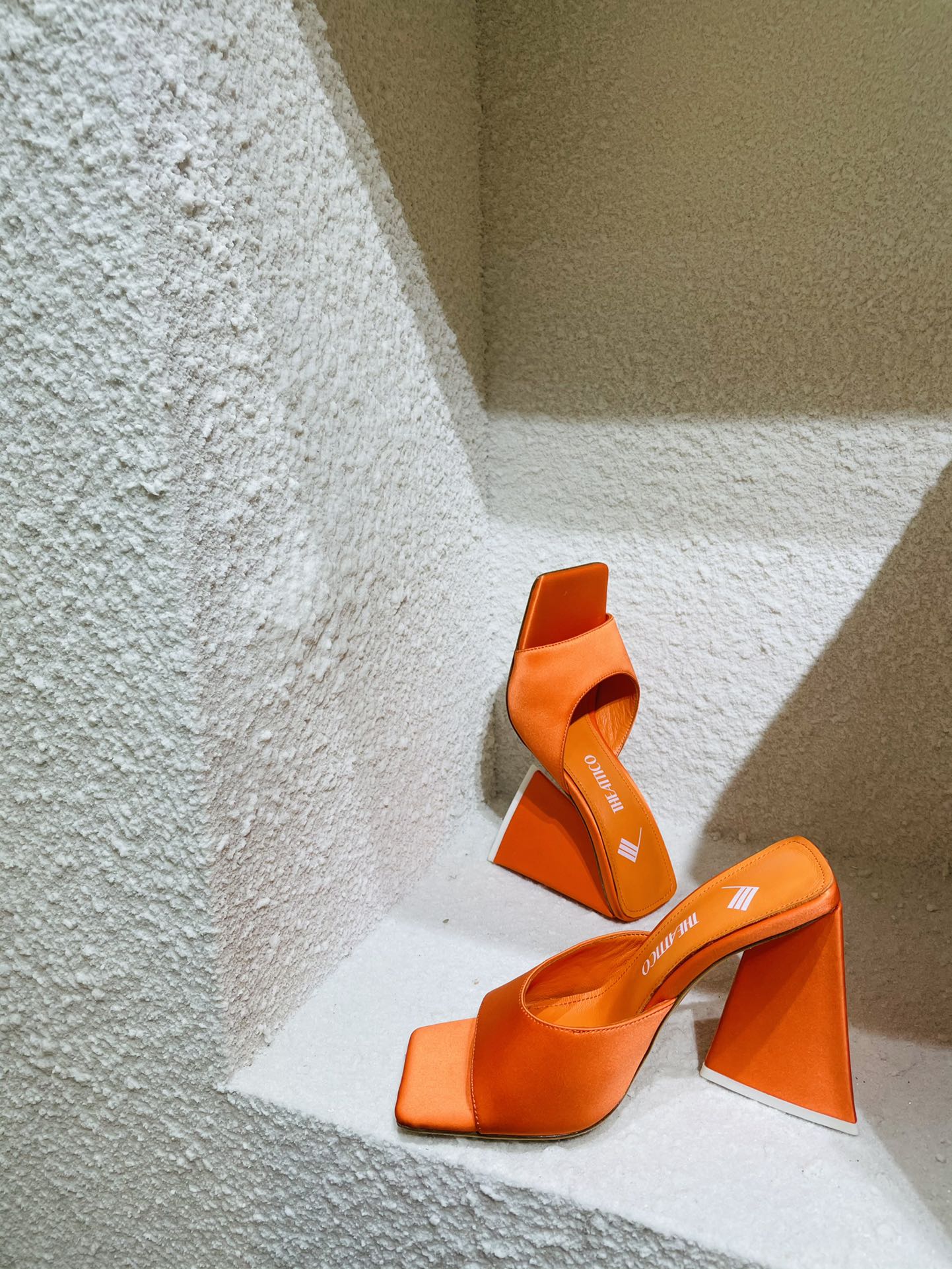 THE ATTICO | 𝟐𝟎𝟐𝟏/𝐒𝐒 𝐧𝐞𝐰 The attico triangle heel sandals lined with sheepskin leather genuine leather outsole