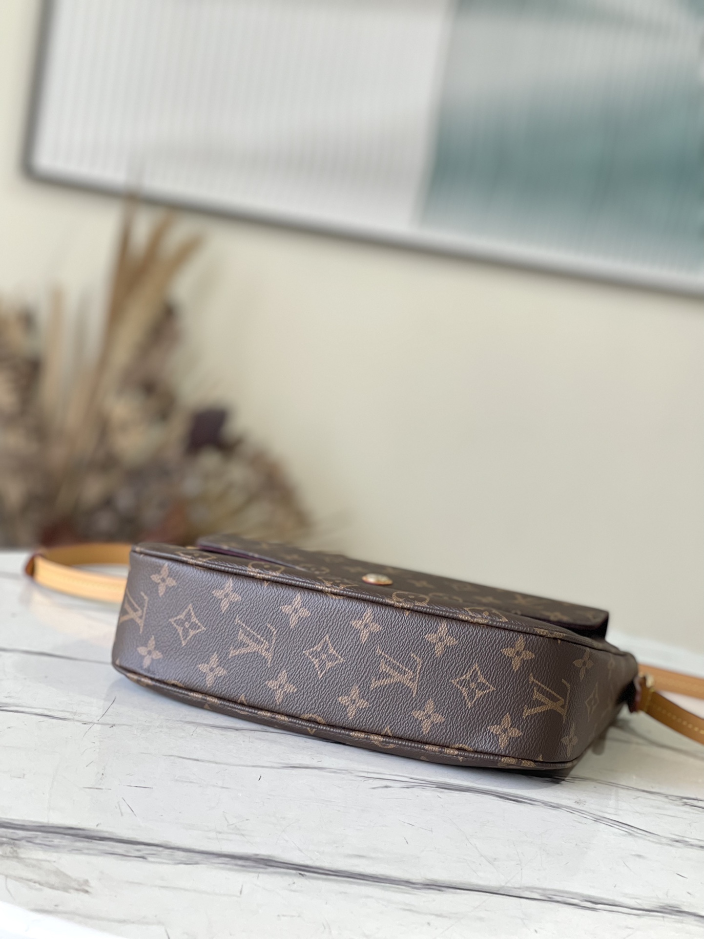 𝐋𝐎𝐔𝐈𝐒 𝐕𝐔𝐈𝐓𝐓𝐎𝐍    M41679