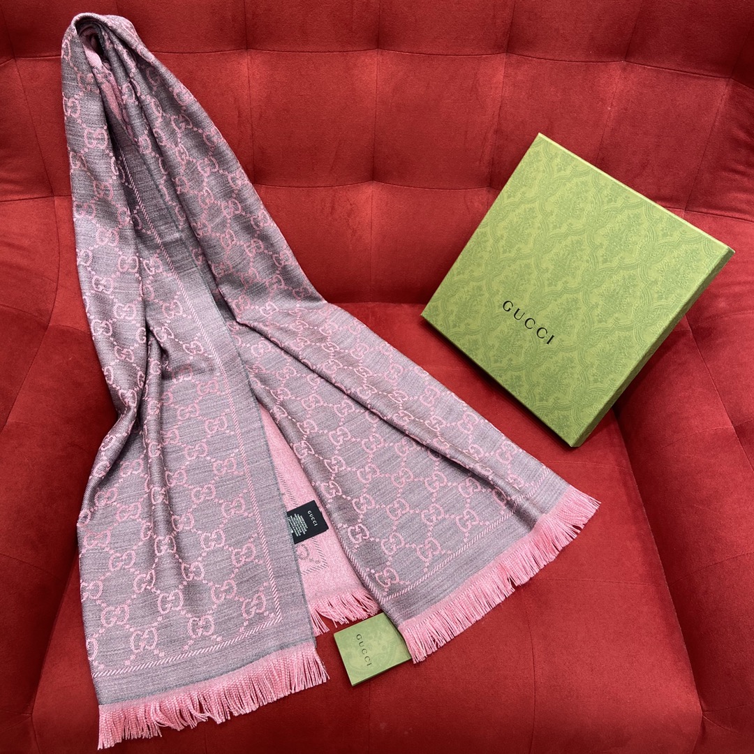 GUCCI Double-sided three-dimensional jacquard scarf 100% wool