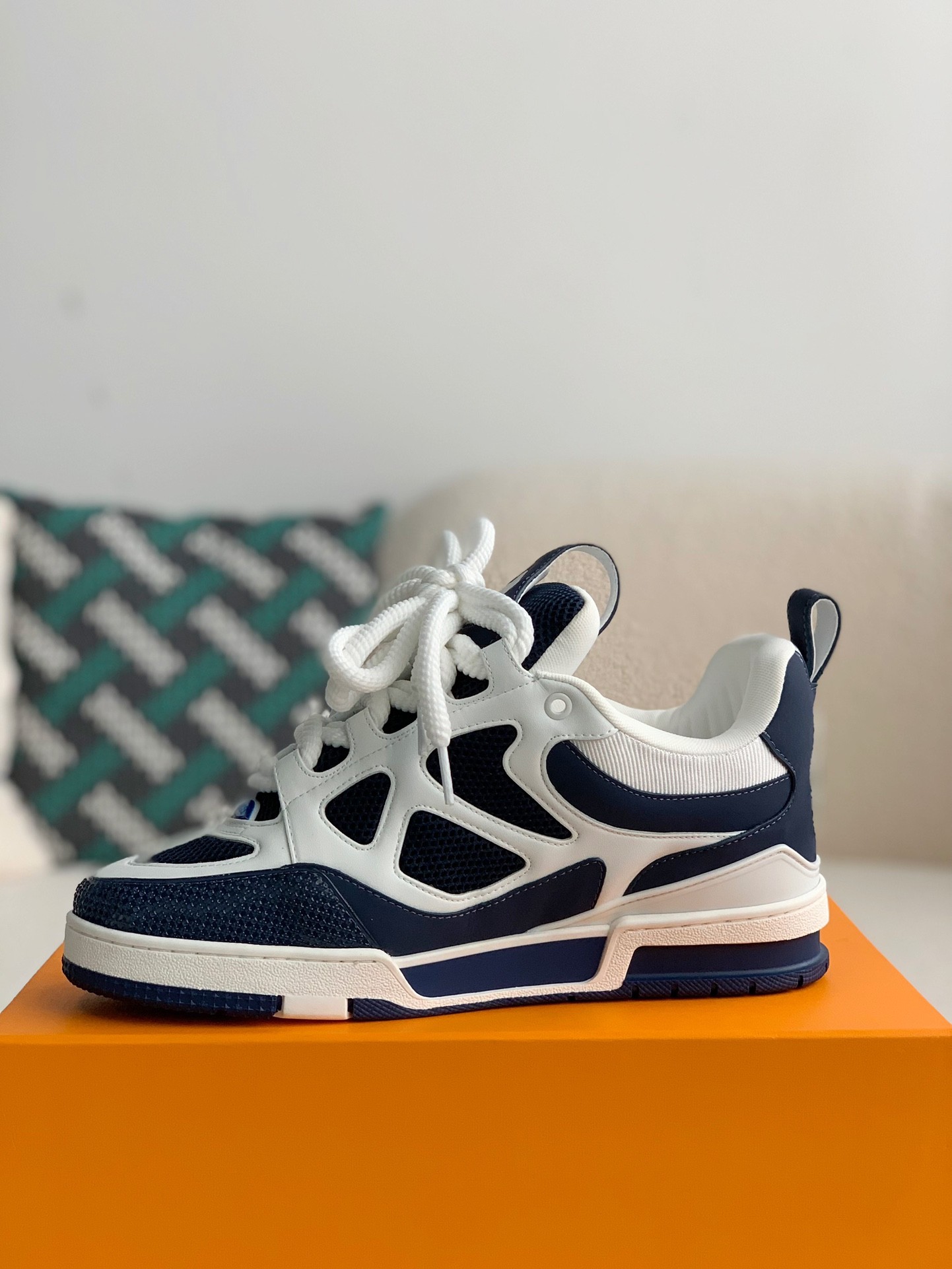 LOUIS VUITTON RUNNER TATIC Sneakers