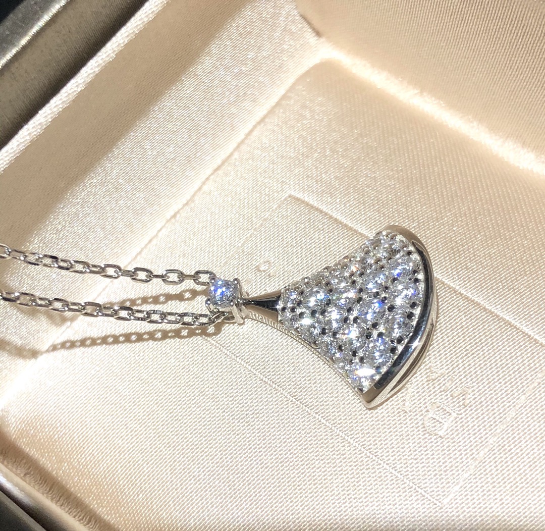 BVLGARI  necklace