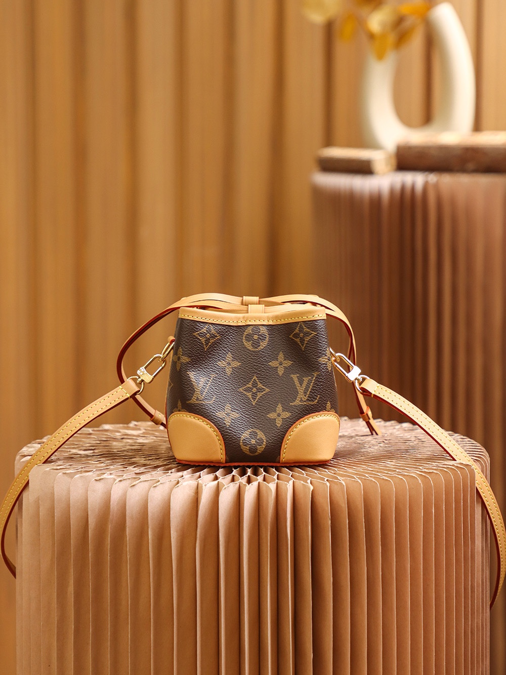 Louis Vuitton 𝐍𝐨𝐞 𝐏𝐮𝐫𝐬𝐞 small bucket #M57099