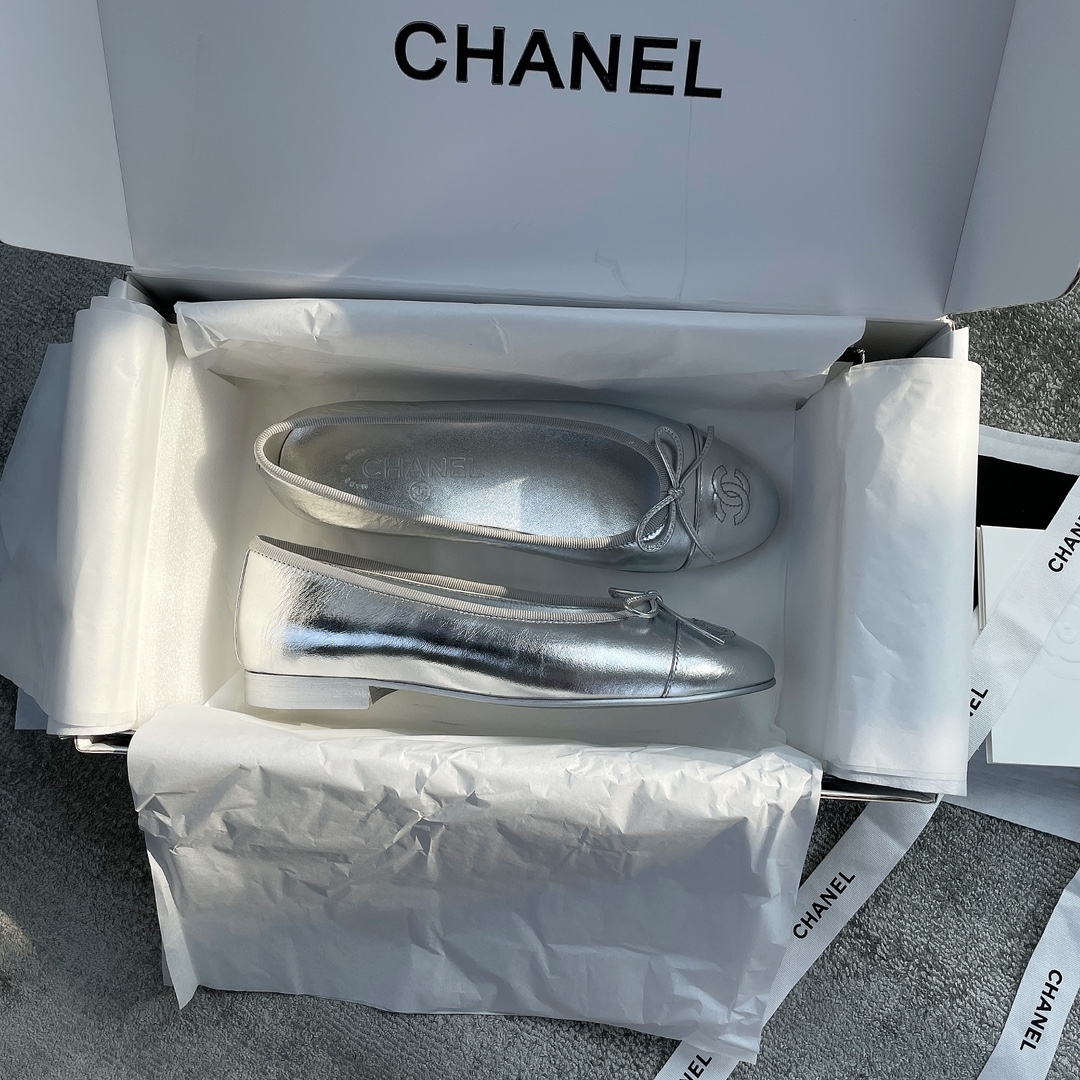 CHANEL classic ballet shoes the version is very positive classic models do not have to worry about the version