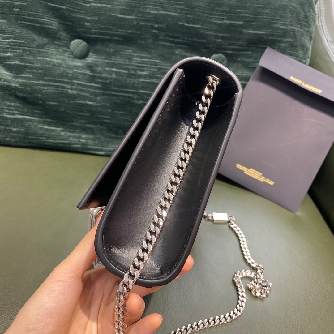 SAINT LAURENT  #𝑲𝒂𝒕𝒆 𝟮𝟰𝒄𝒎#354119