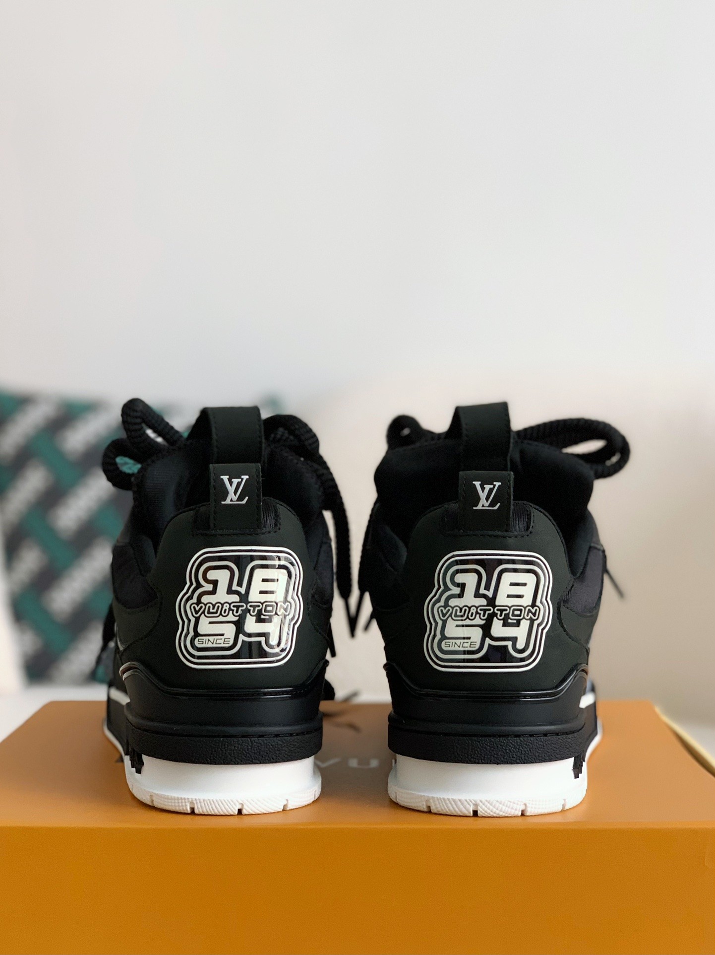 LOUIS VUITTON RUNNER TATIC Sneakers