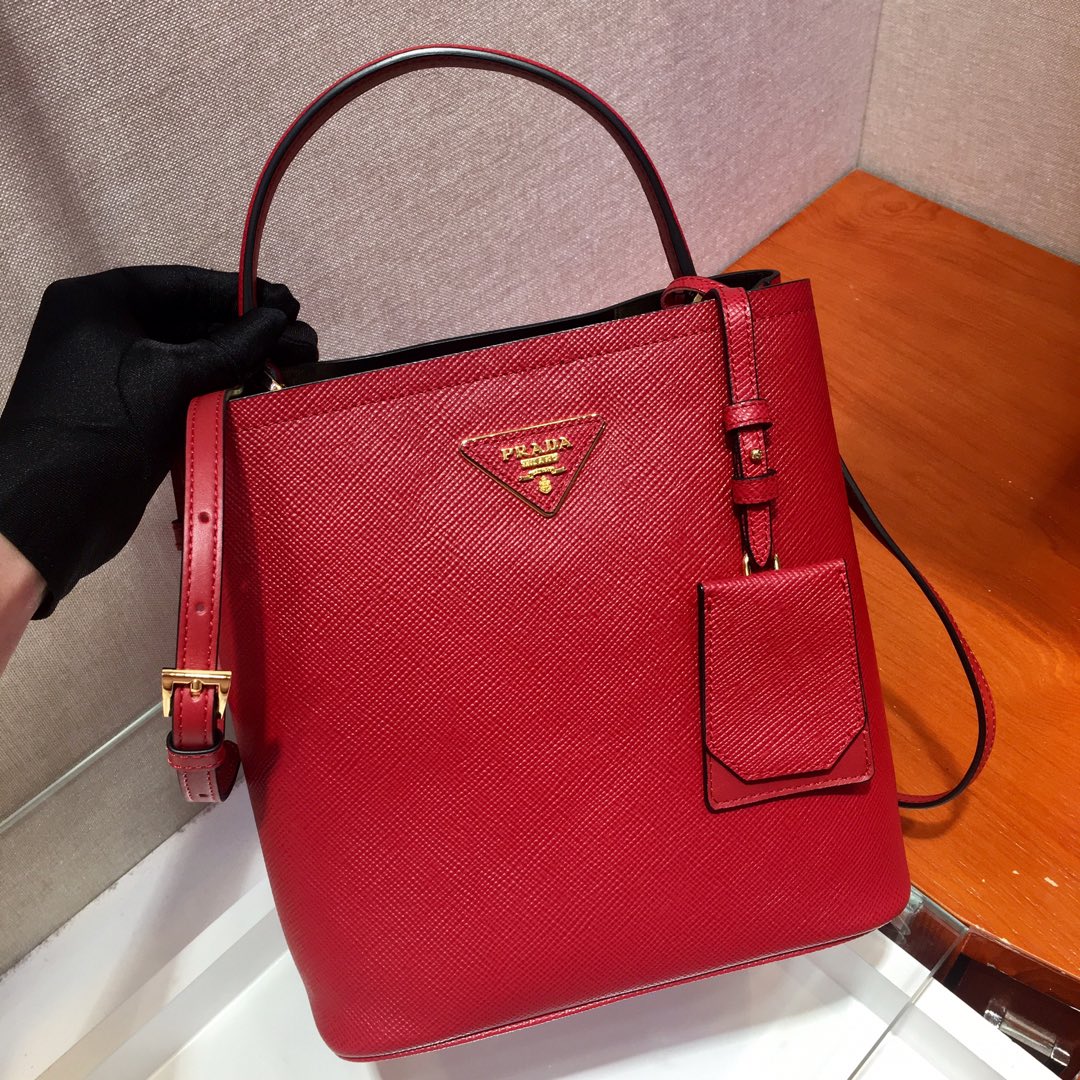 𝐏𝐑𝐀𝐃𝐀 Double handbag 1BA212
