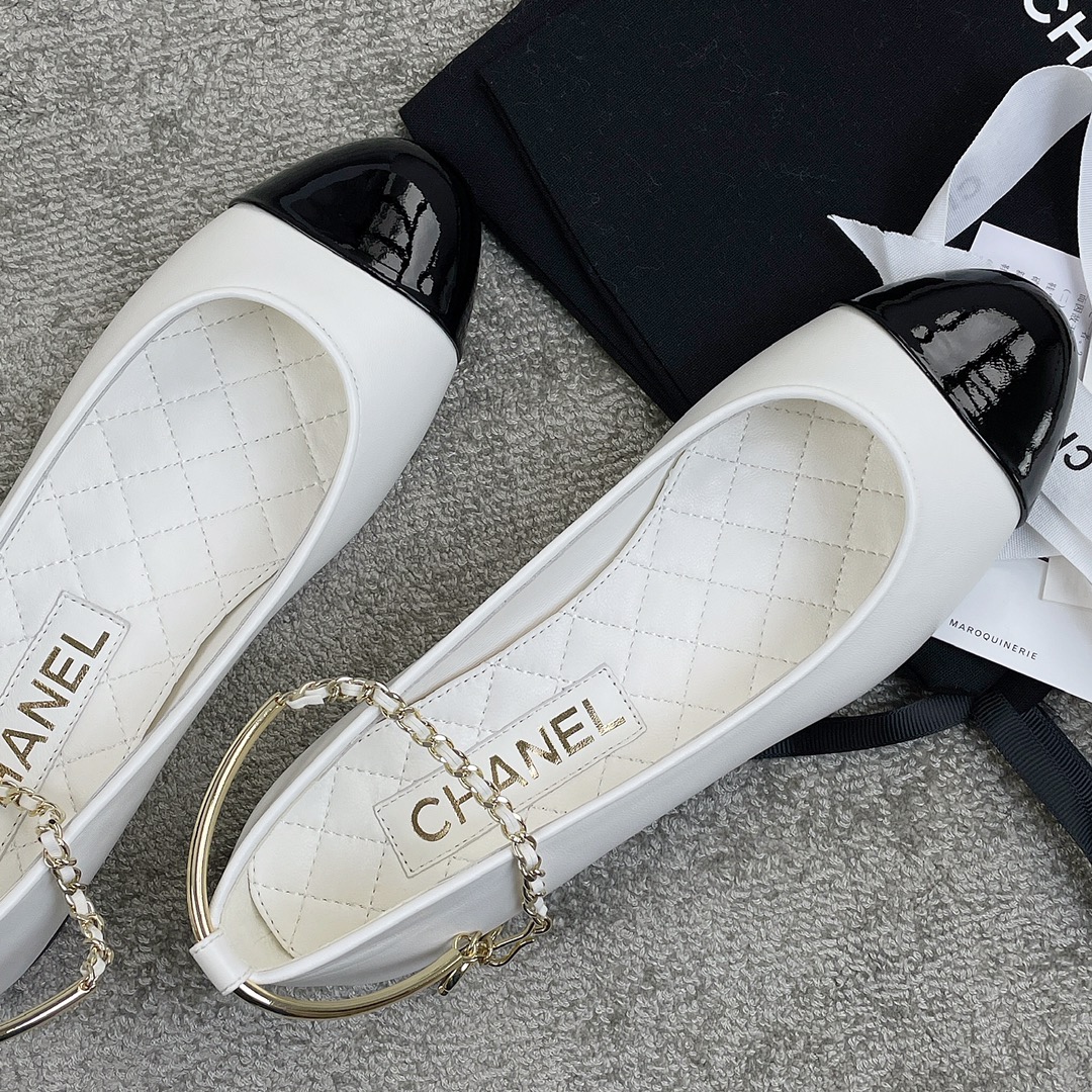 CHANEL 22 years of the latest models of a unique temperament of a ballet shoe zinc alloy half-ring iron ring design