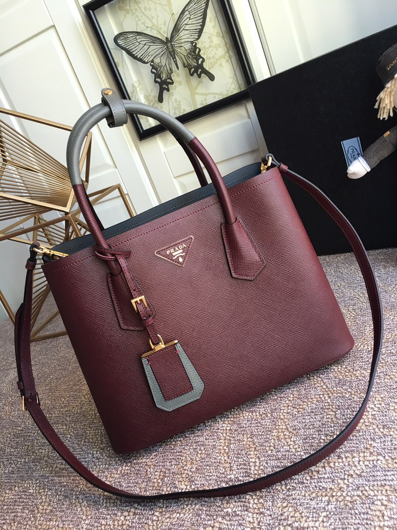 𝐏𝐑𝐀𝐃𝐀 Classic 1BG775