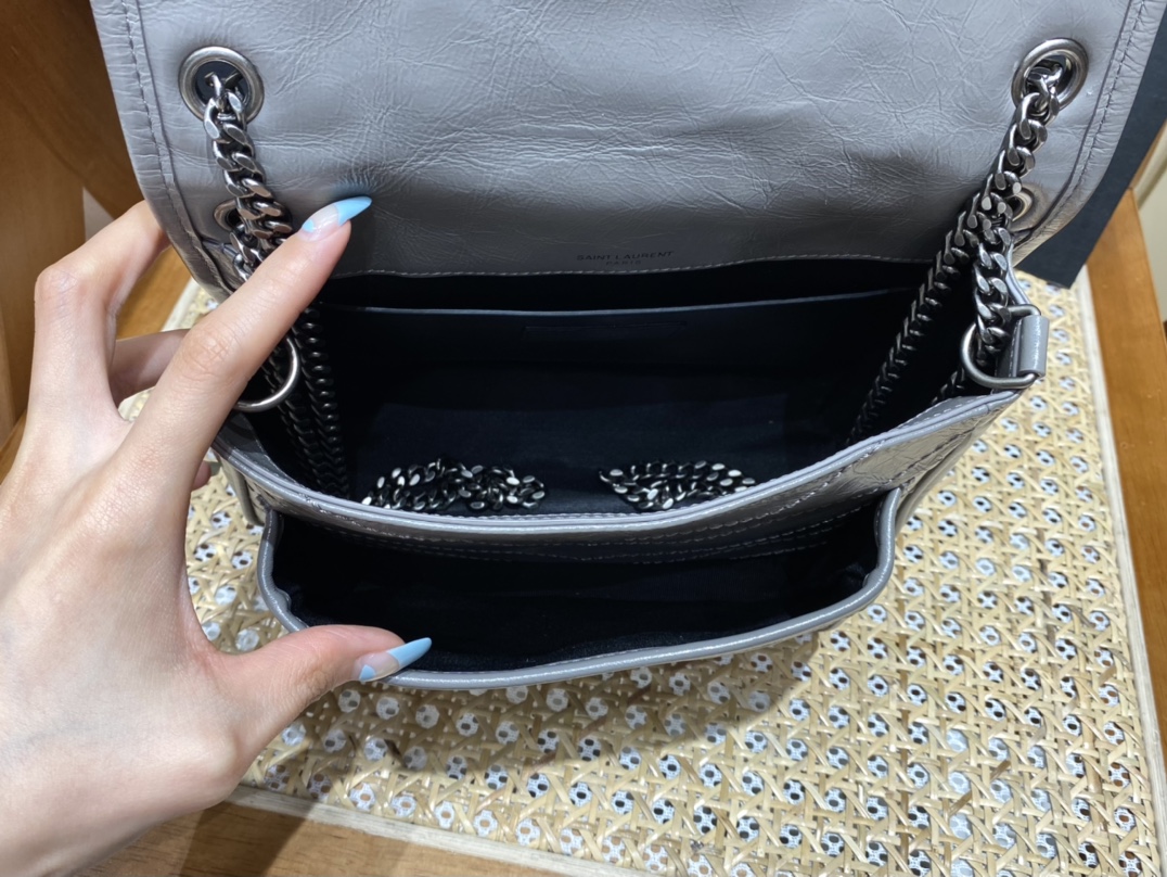 SAINT LAURENT 【❗️Fried street niki new version❗️】(22cm) #633151.jd