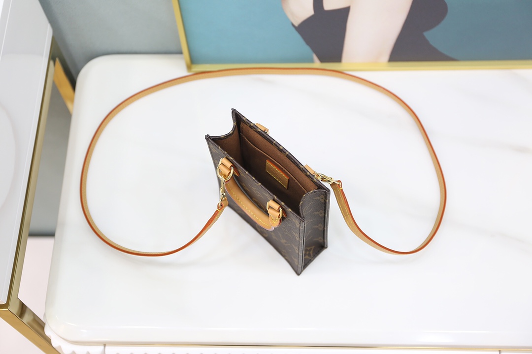 Louis Vuitton 𝐏𝐄𝐓𝐈𝐓 𝐒𝐀𝐂 𝐏𝐋𝐀𝐓 M69442原