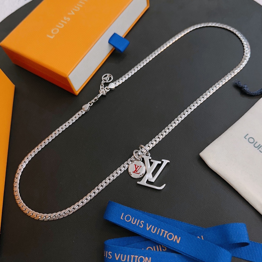 Louis Vuitton vintage silver necklace, couple's version, chain length 60 cm, changeable