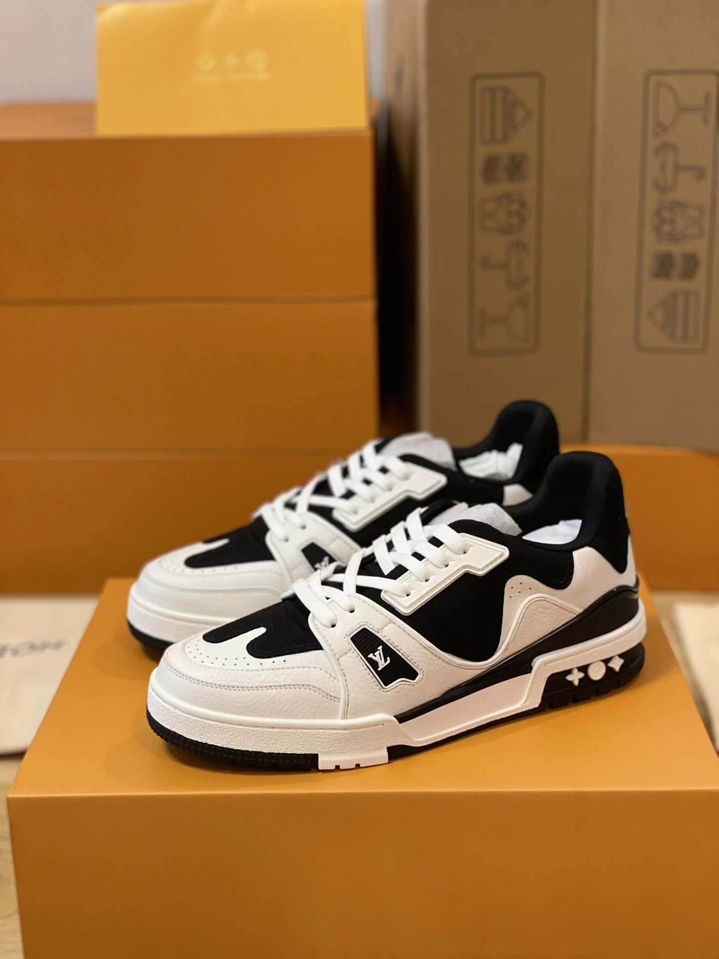LOUIS VUITTON TRAINER 1A9IQ5 Sneakers