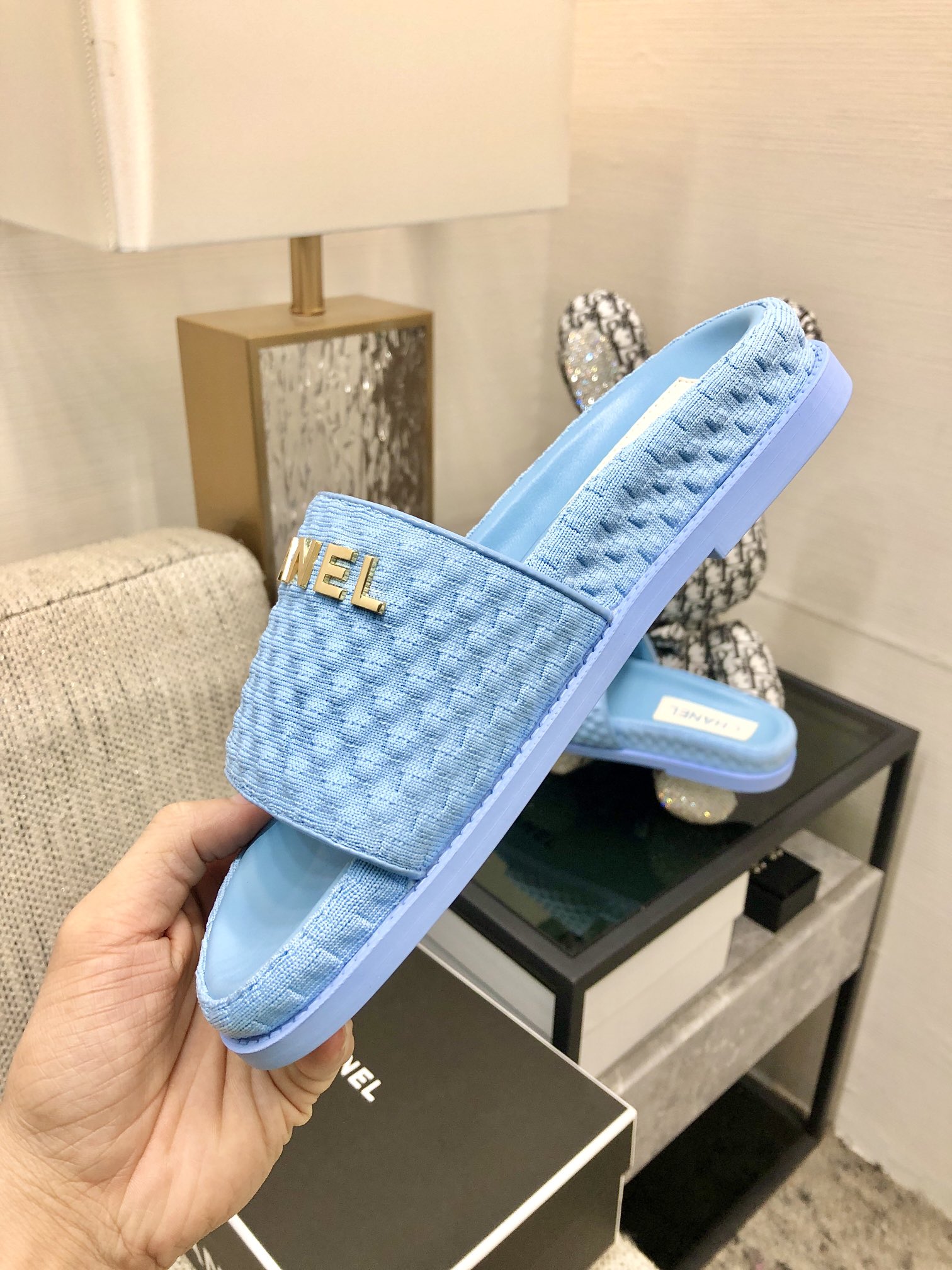CHANEL 2022 early spring latest honey slippers fashion versatile series imported sheepskin cushioned feet