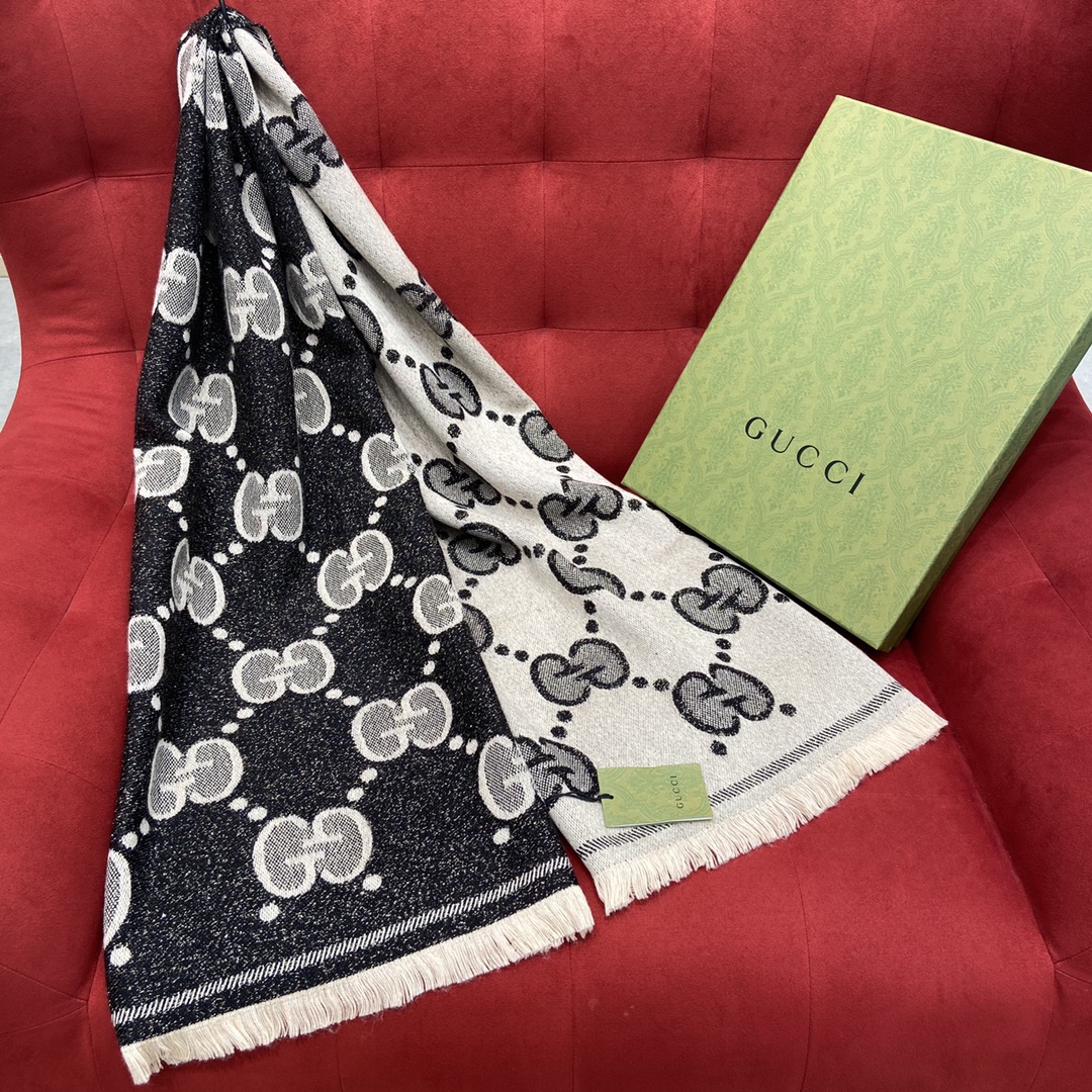 GUCCI Wool jacquard scarf 96% wool 2% polyamide 2% metal fiber