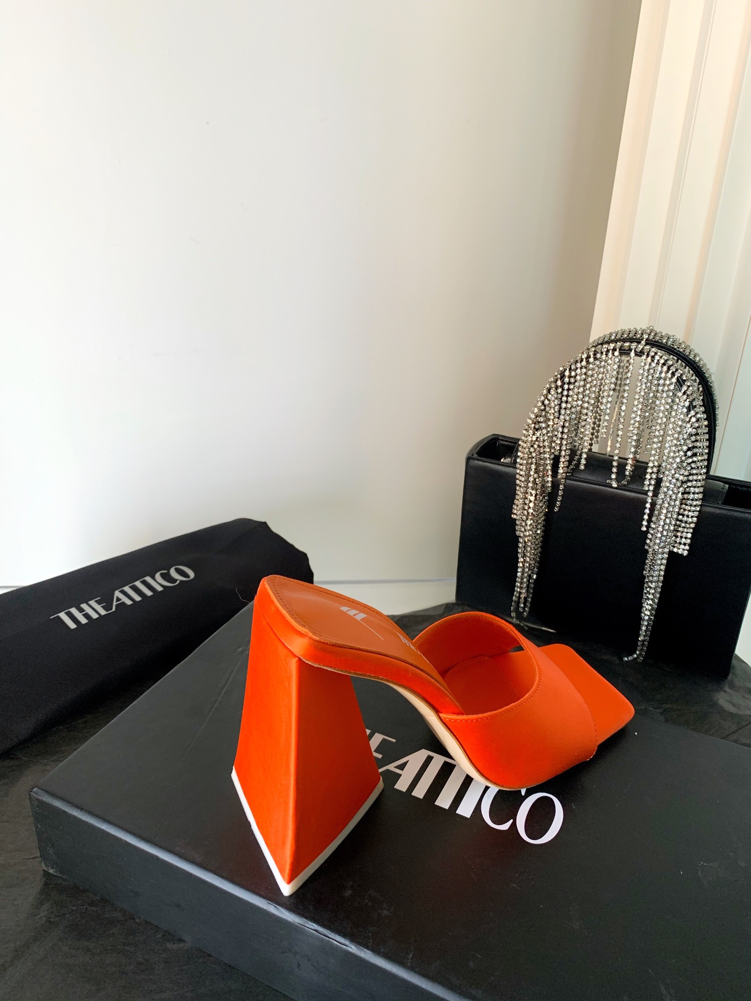 THE ATTICO | 𝟐𝟎𝟐𝟏/𝐒𝐒 𝐧𝐞𝐰 The attico triangle heel sandals lined with sheepskin leather genuine leather outsole