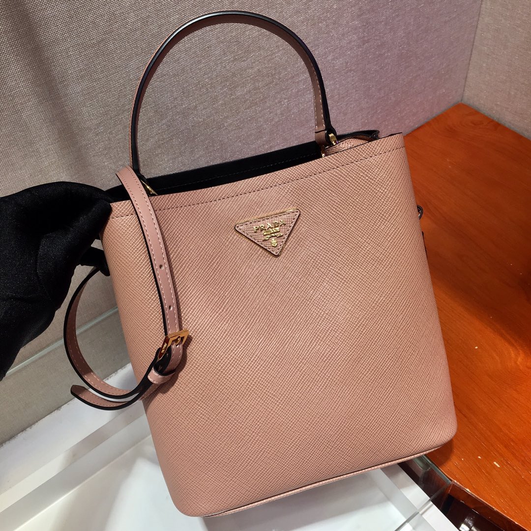 𝐏𝐑𝐀𝐃𝐀 Double handbag 1BA212