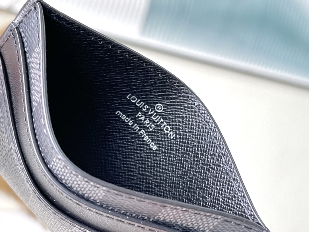 𝐋𝐎𝐔𝐈𝐒 𝐕𝐔𝐈𝐓𝐓𝐎𝐍  N62170