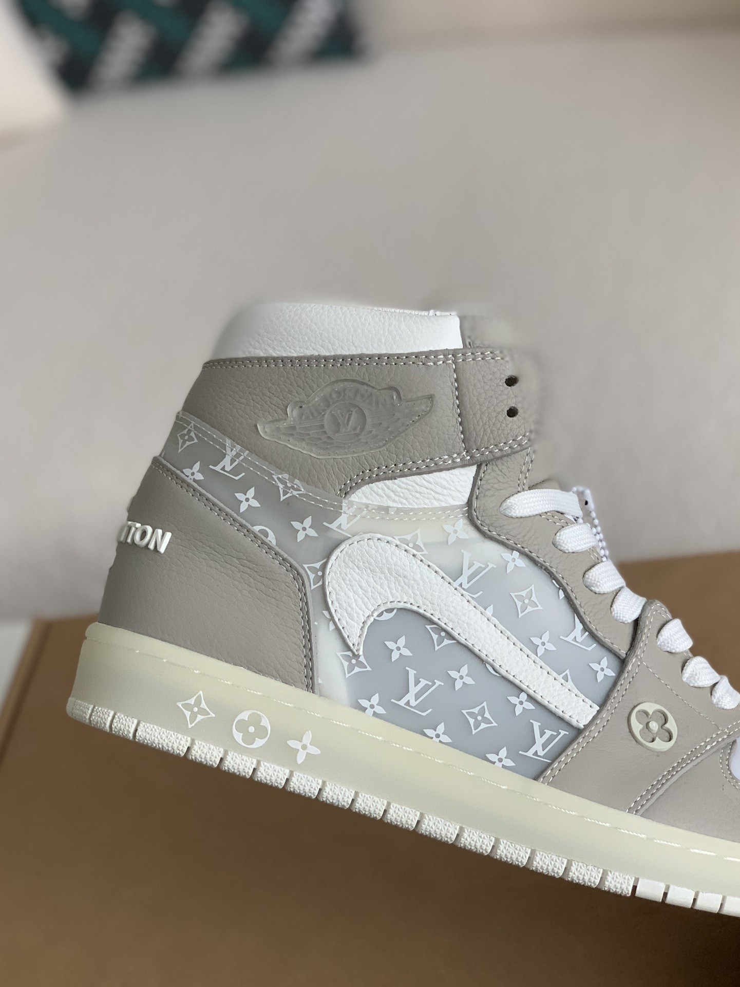 Louis Vuitton x Nike Air Jorda 1 High AJ1 Sneakers