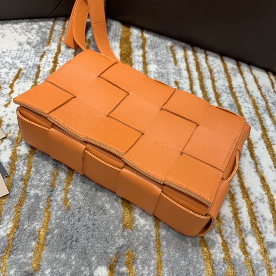 Bottega Veneta  𝘾𝘼𝙎𝙎𝙀𝙏𝙏𝙀 #578004