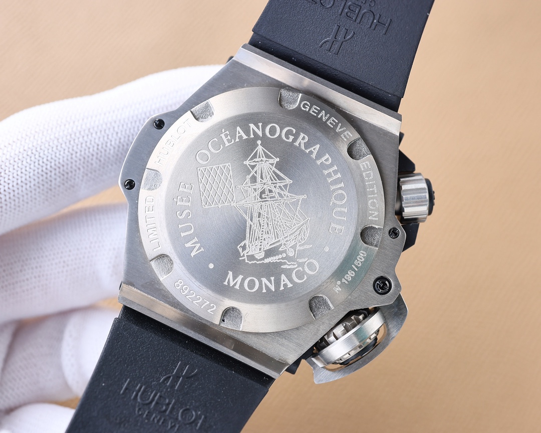 Hublot. King Power Diver 731.NX.1190.RX 【Titanium Case】