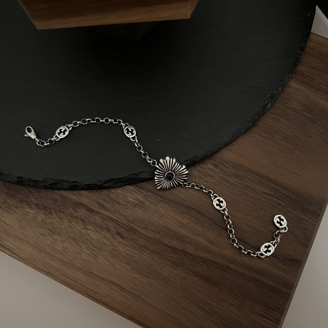 𝐆𝐮𝐜𝐜𝐢 925 Sterling Silver Interlocking Double G Black Shell Love Bracelet