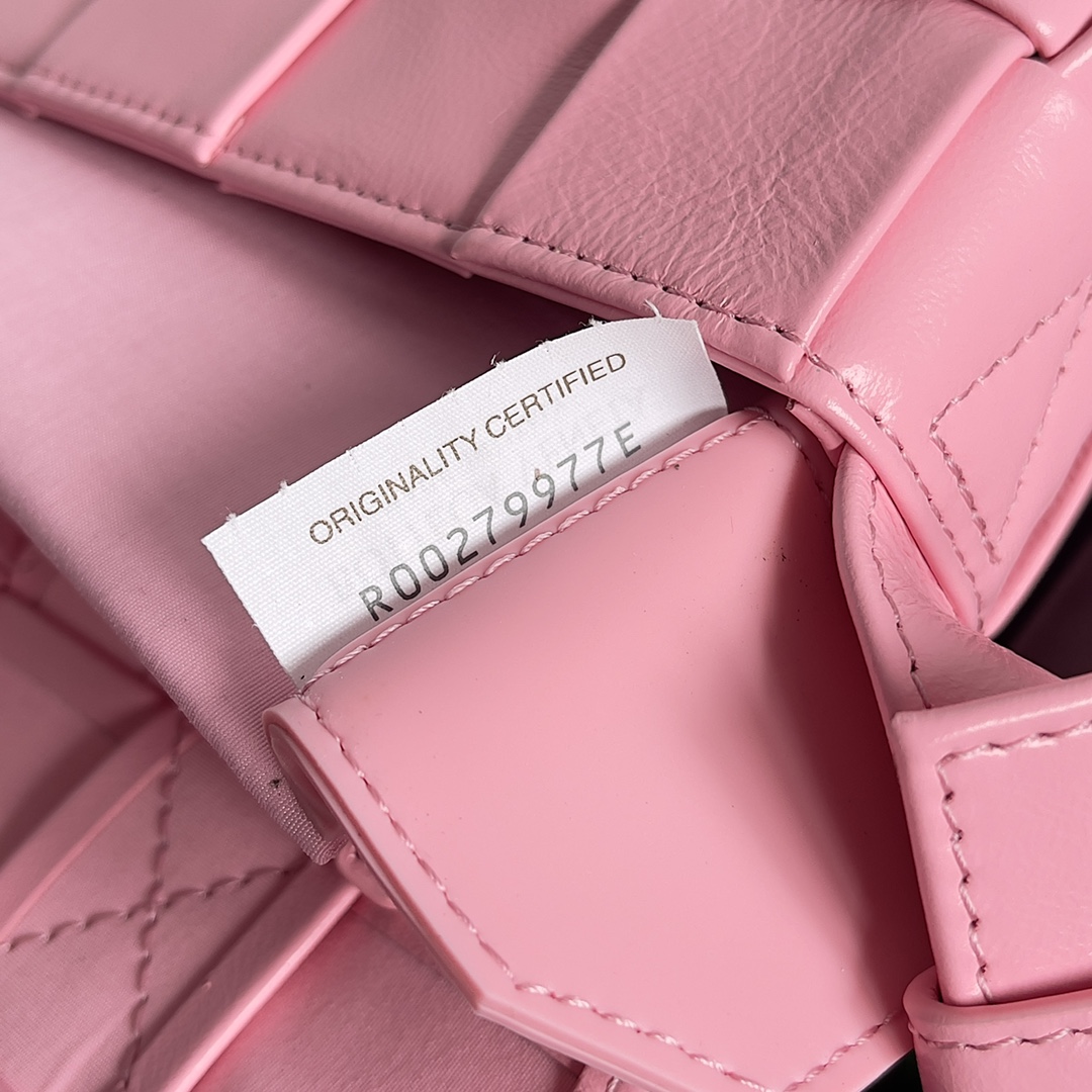 Bottega Veneta bv five compartment oiled wax leather mini ribbon pink #717587