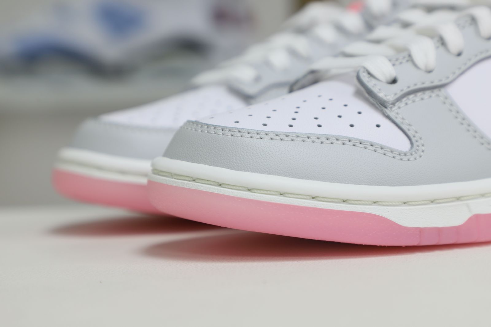 Nike Dunk Low SummitWhite and Pink Foam