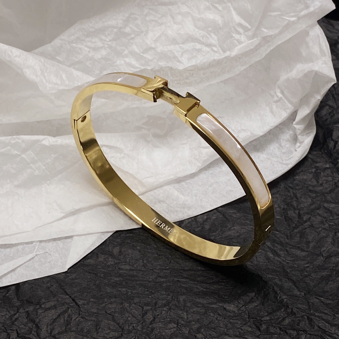Hermes bracelet