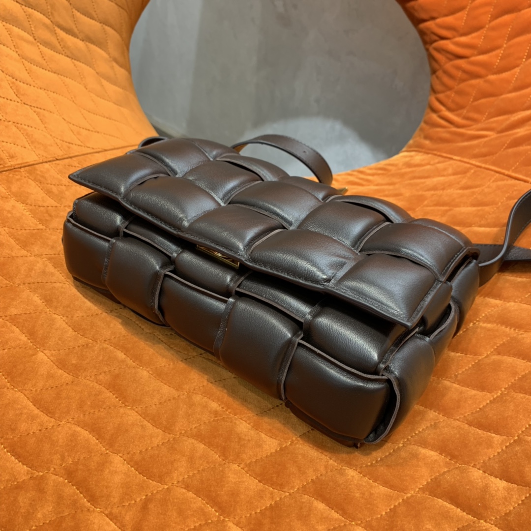 Bottega Veneta  PADDED  CASSETTE #591970