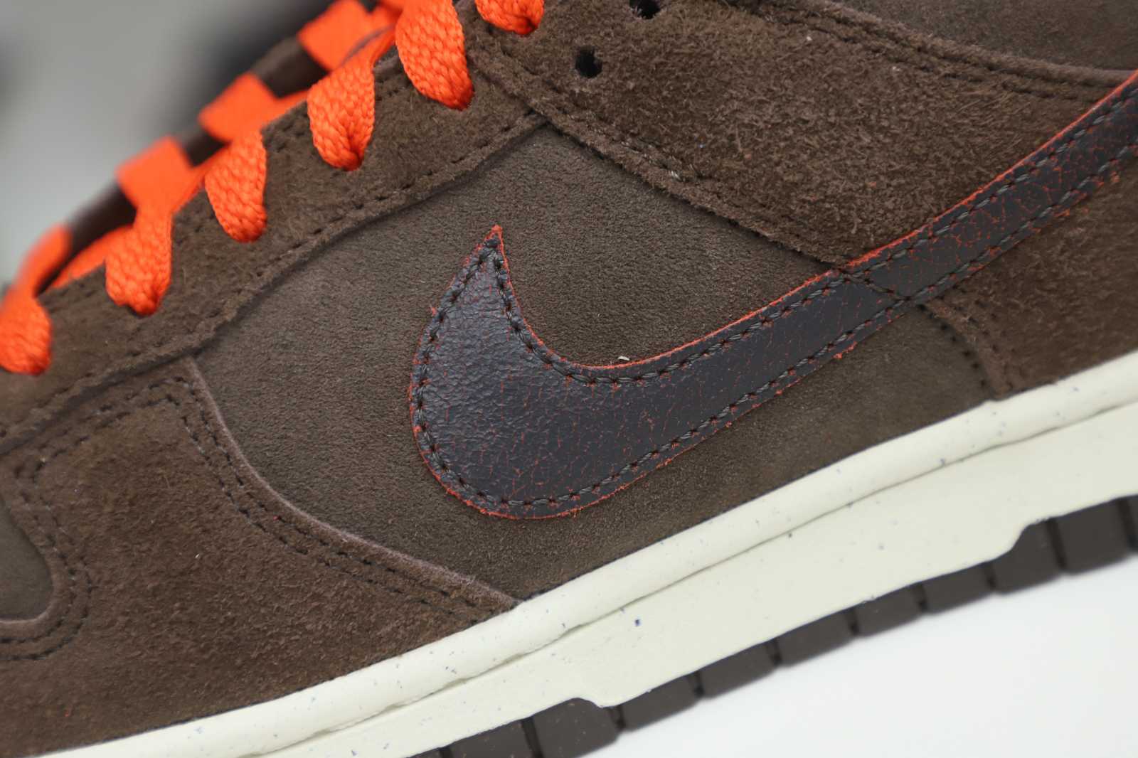 Nike Dunk Low Baroque Brown