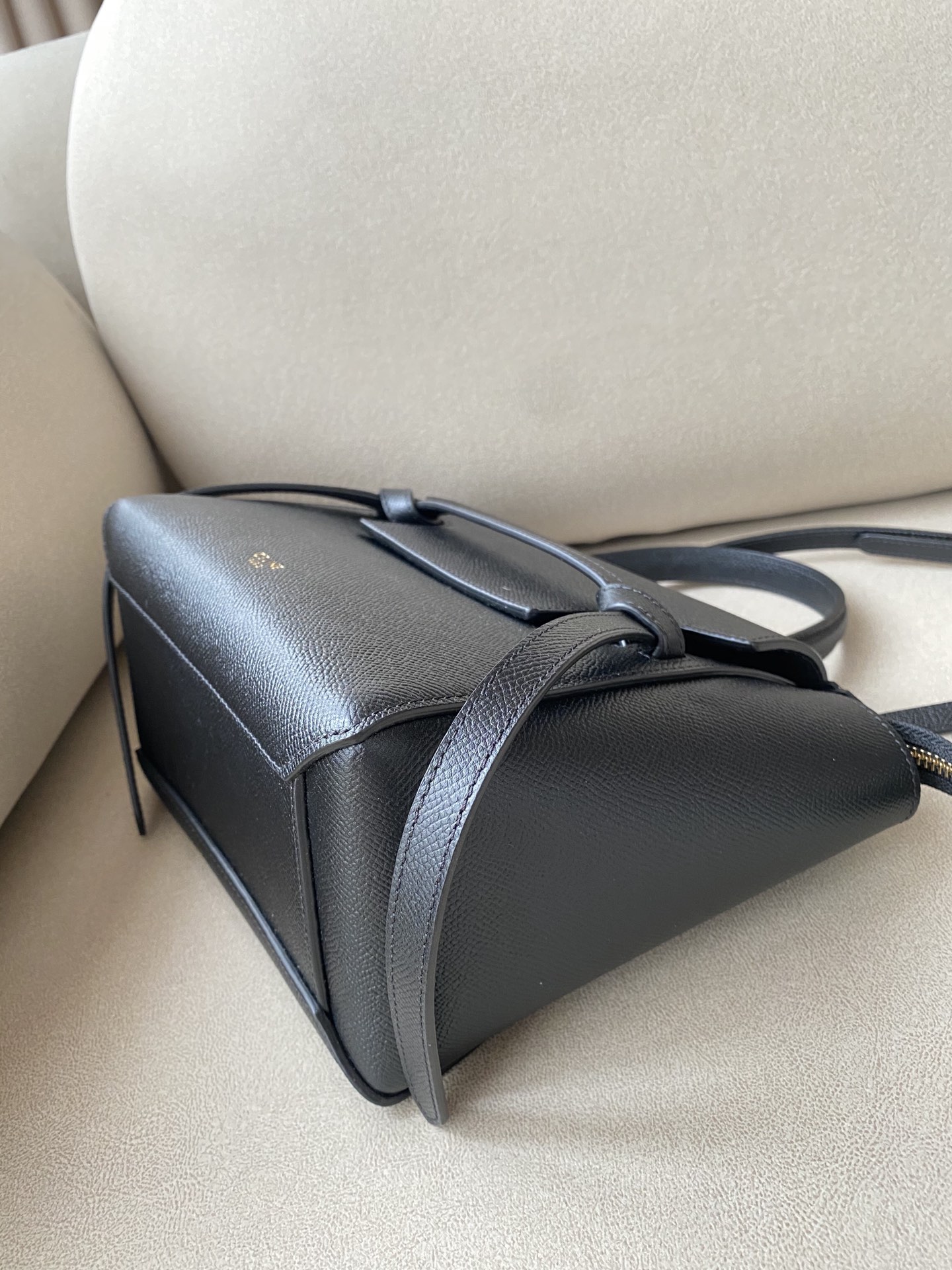 𝐂𝐞𝐥𝐢𝐧𝐞 Belt Bag Catfish Bag Small Grained Calfskin