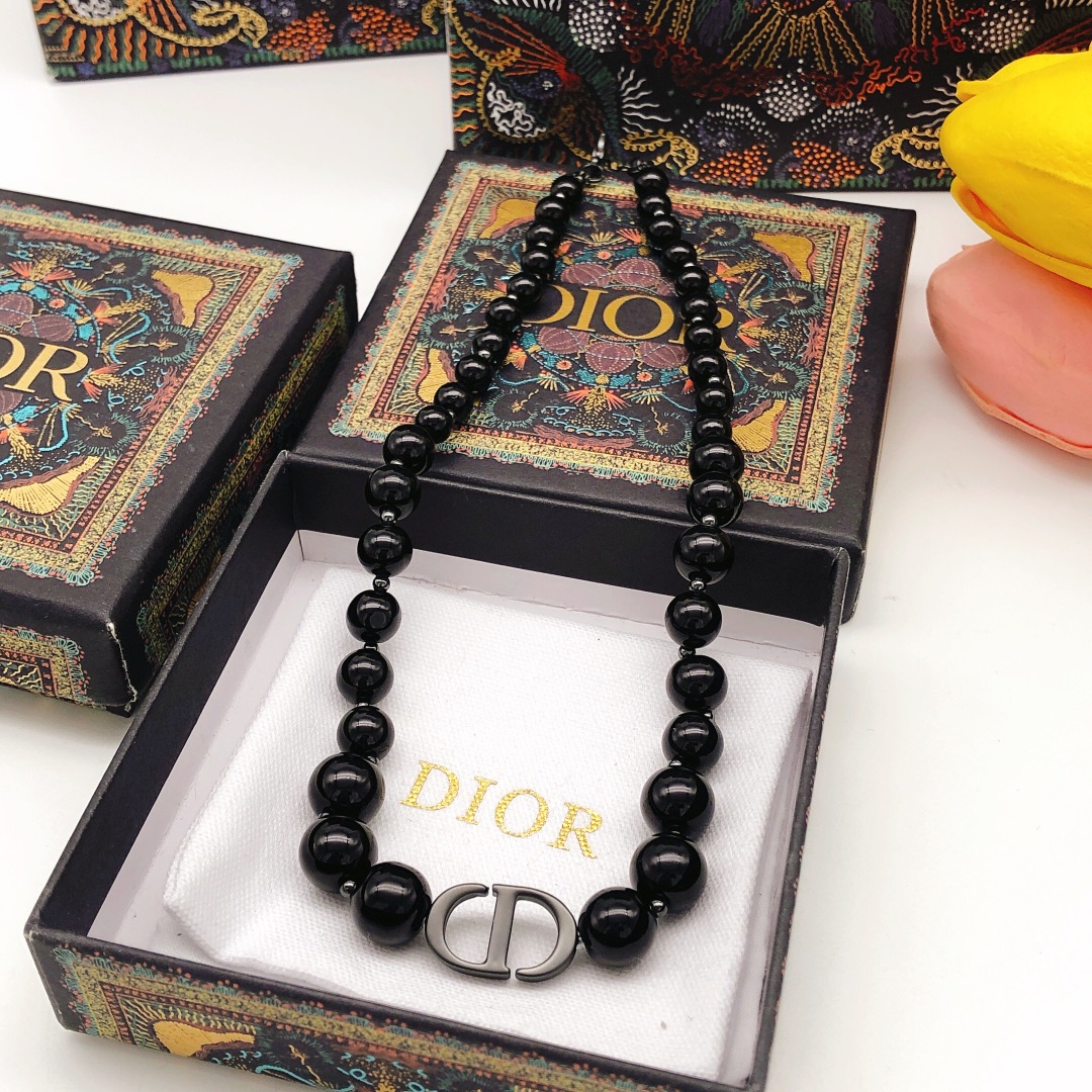Dior necklace