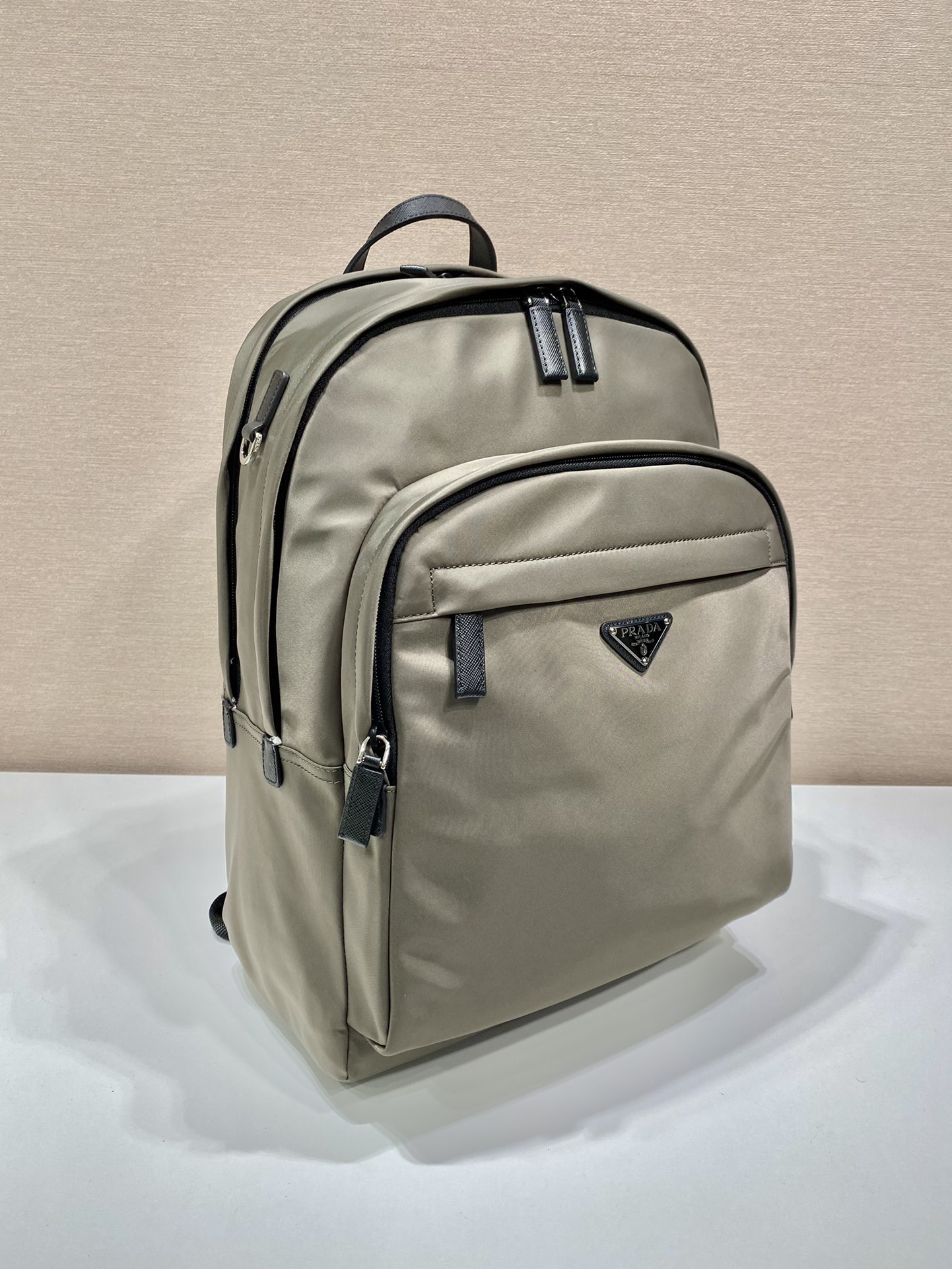𝐏𝐑𝐀𝐃𝐀 New Shoulder Bag 2VZ048