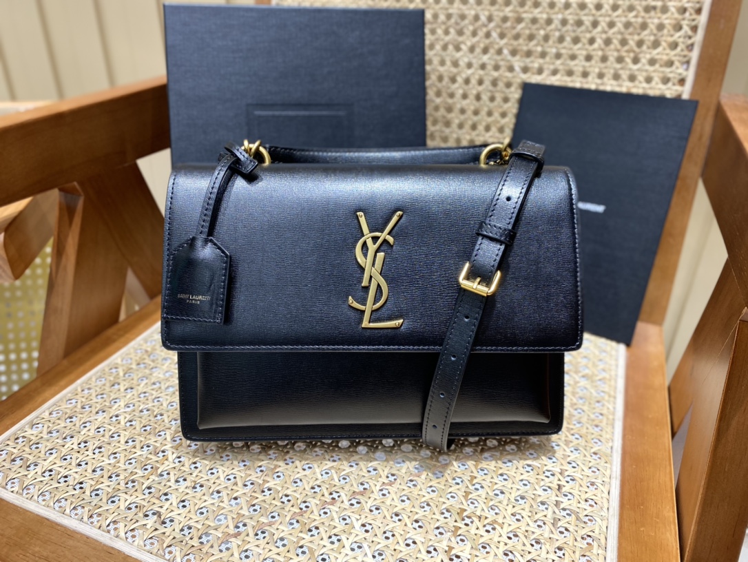 SAINT LAURENT 𝙉𝙚𝙬 𝙢𝙚𝙙𝙞𝙪𝙢 𝙨𝙪𝙣𝙨𝙚𝙩 #634723.JD