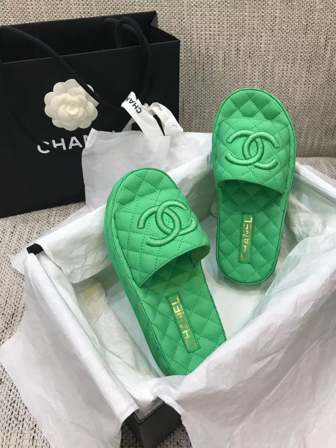 CHANEL 2022 early spring latest honey slippers fashion versatile series imported sheepskin cushioned feet