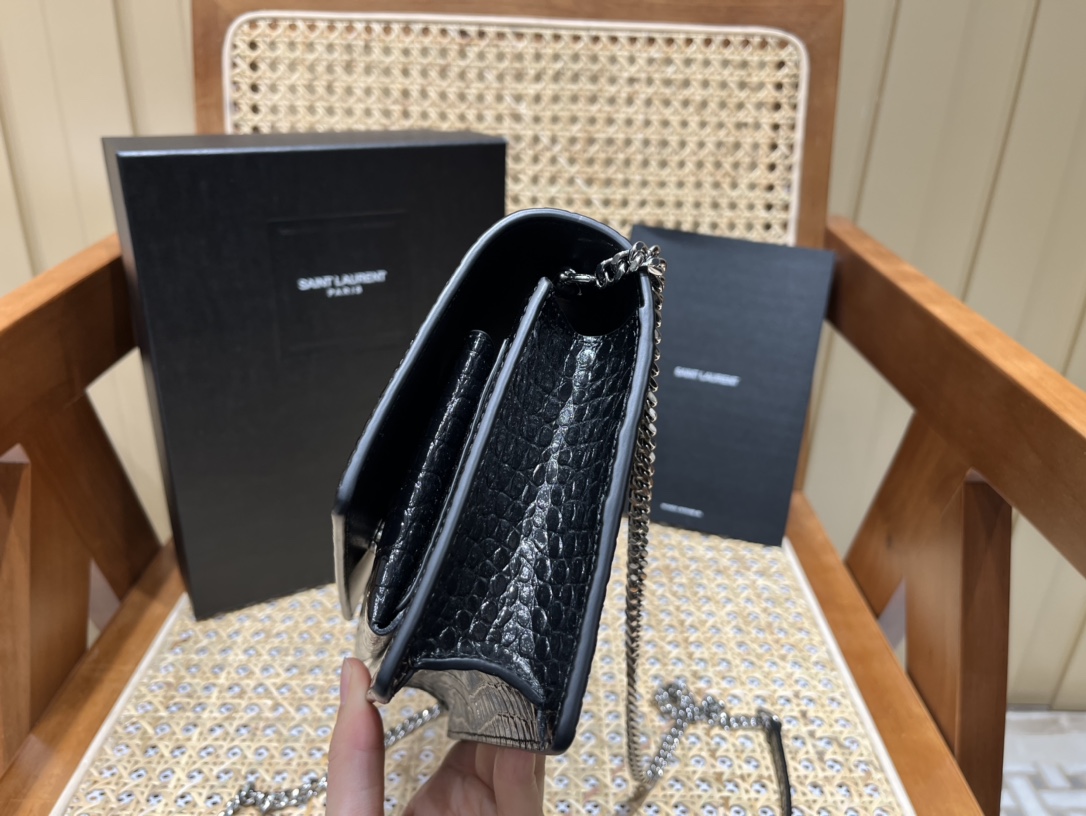 SAINT LAURENT #𝑺𝒖𝒏𝒔𝒆𝒕 𝑾𝒐𝒄#533026 original leather E.JD