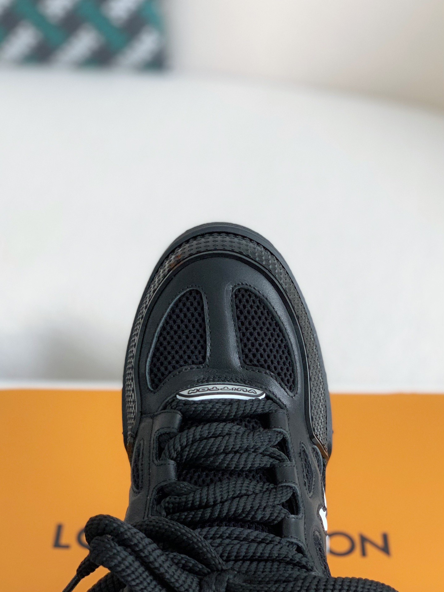 LOUIS VUITTON RUNNER TATIC Sneakers