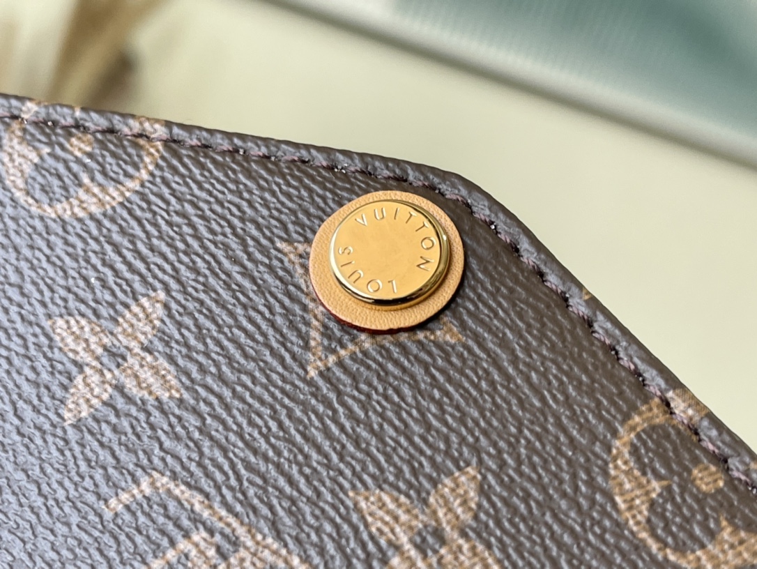 𝐋𝐎𝐔𝐈𝐒 𝐕𝐔𝐈𝐓𝐓𝐎𝐍    M41679